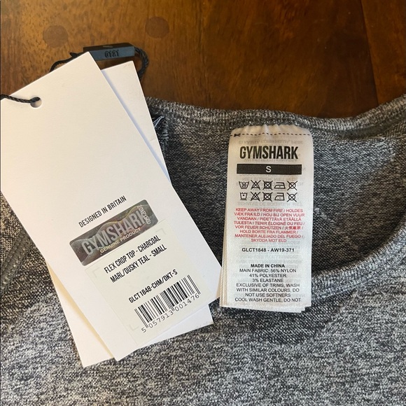 Gymshark long sleeve shirt - Picture 2 of 2